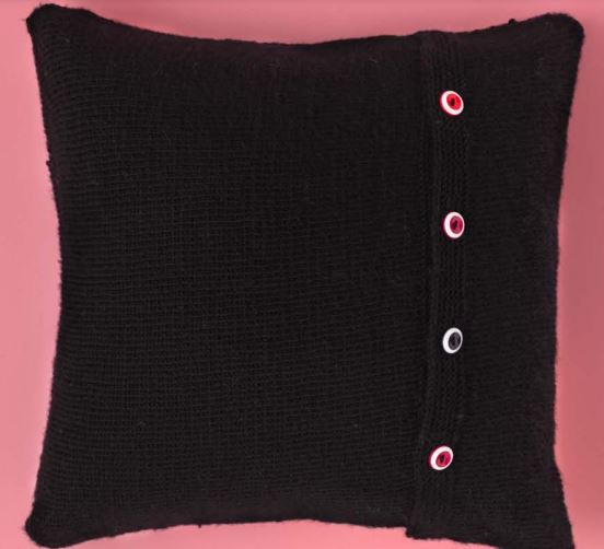 Pillowcase cushion in crochet model heart